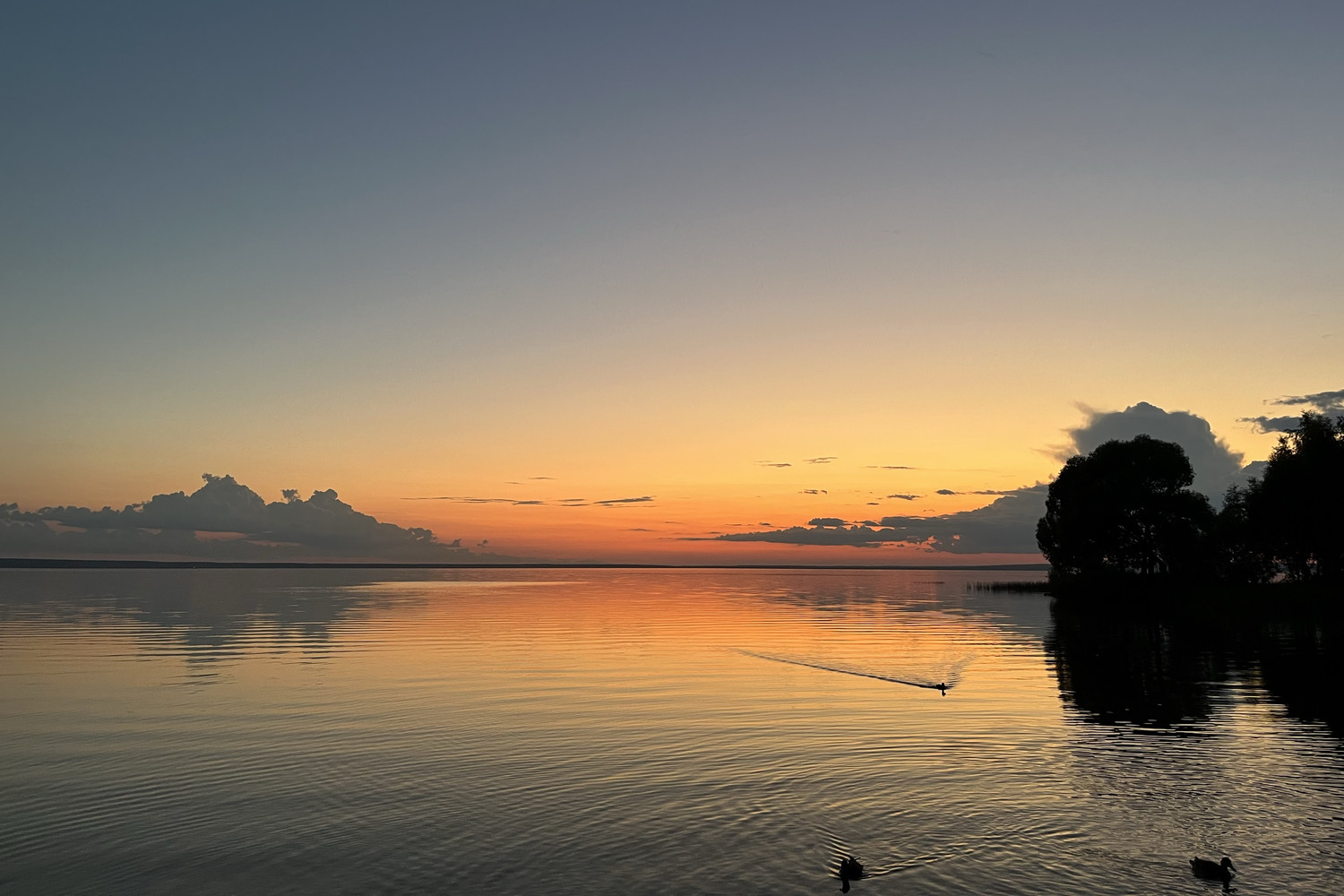 Закат на Плещеевом озере